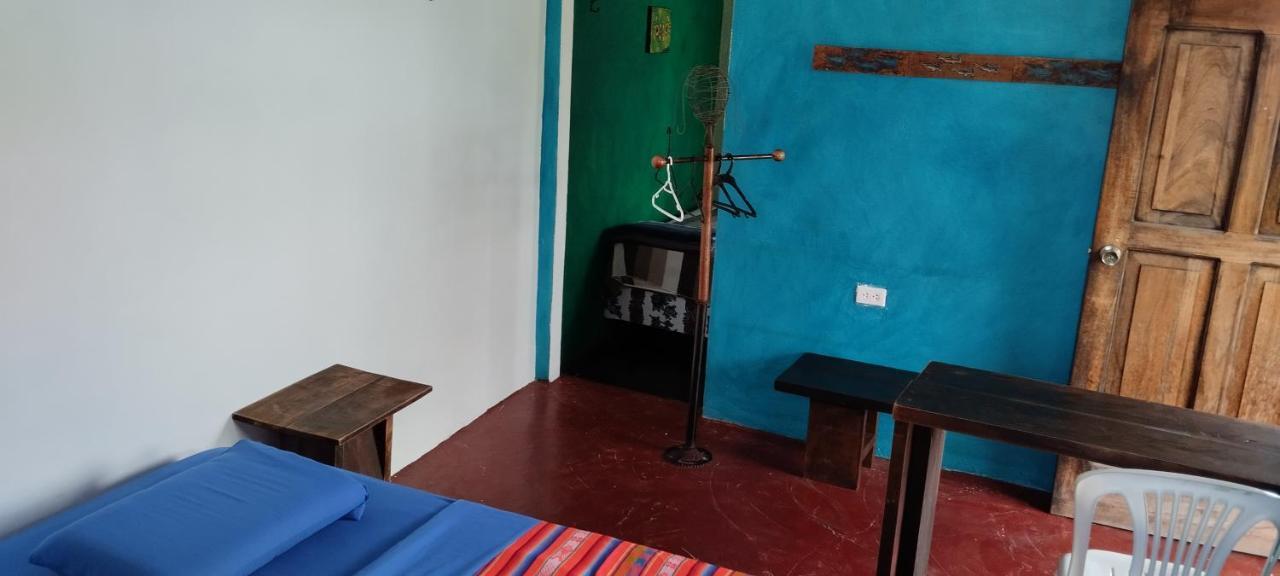 Galapagos Morning Glory Hostel Puerto Ayora  Bagian luar foto