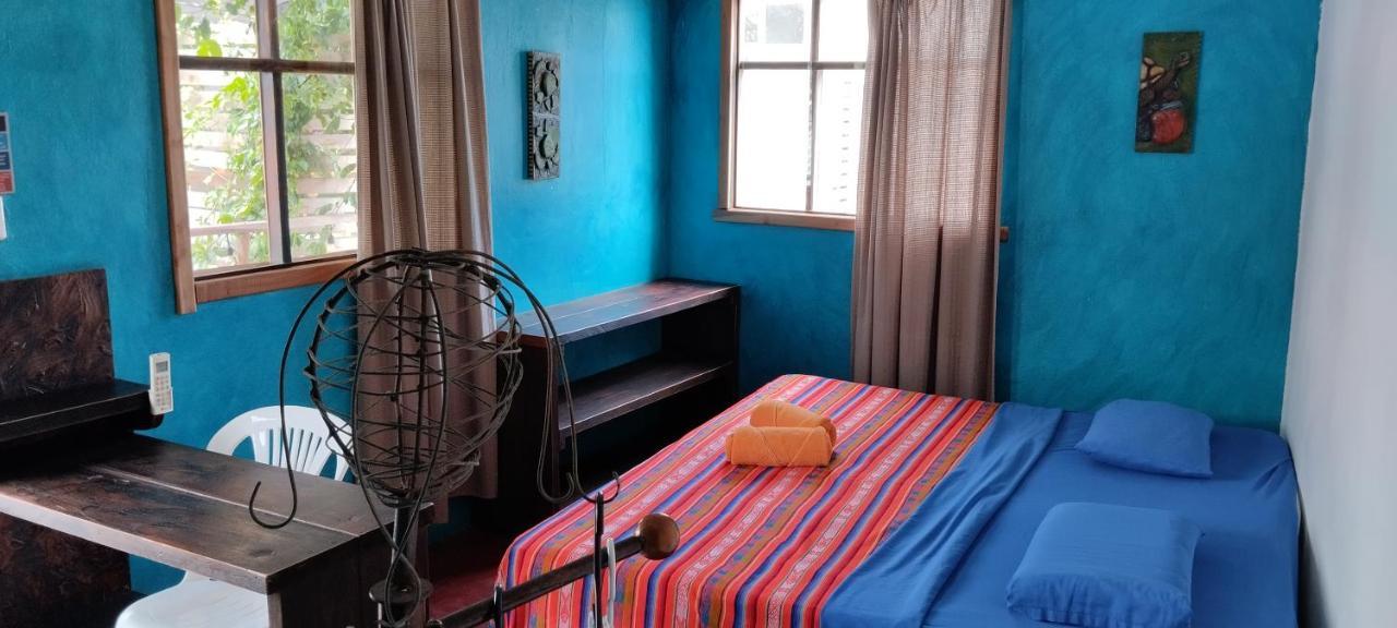 Galapagos Morning Glory Hostel Puerto Ayora  Bagian luar foto
