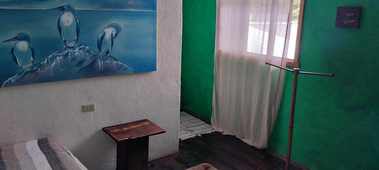 Galapagos Morning Glory Hostel Puerto Ayora  Bagian luar foto