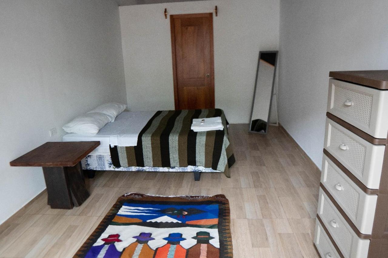 Galapagos Morning Glory Hostel Puerto Ayora  Bagian luar foto