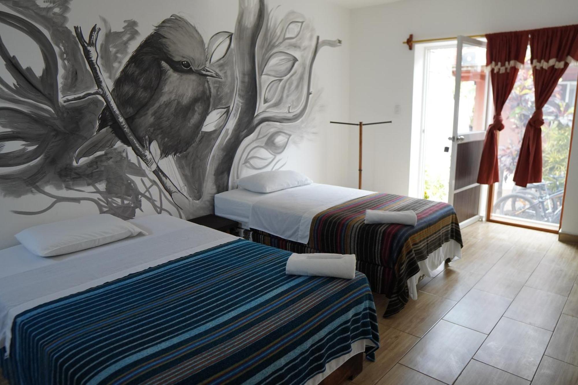 Galapagos Morning Glory Hostel Puerto Ayora  Bagian luar foto