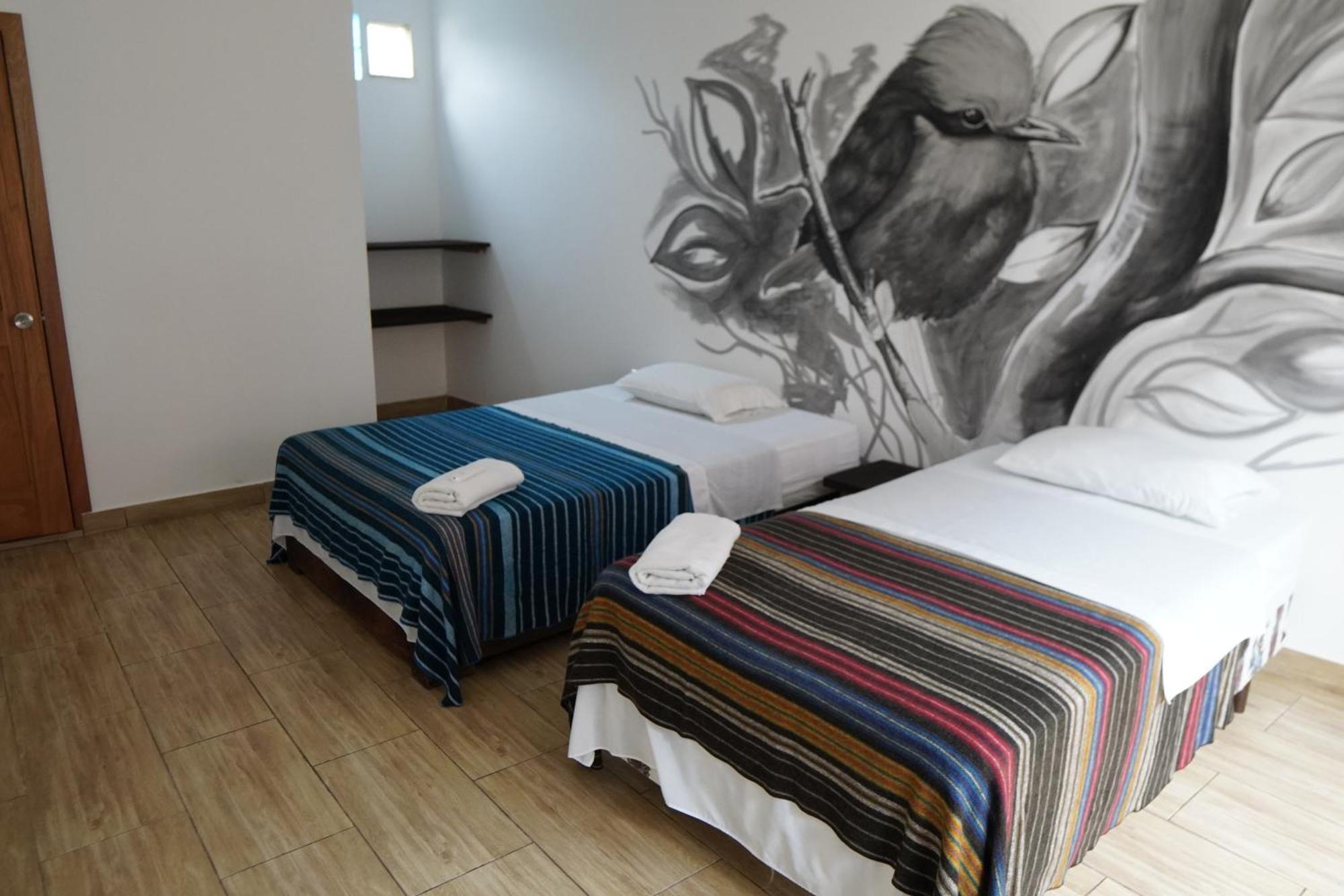 Galapagos Morning Glory Hostel Puerto Ayora  Bagian luar foto