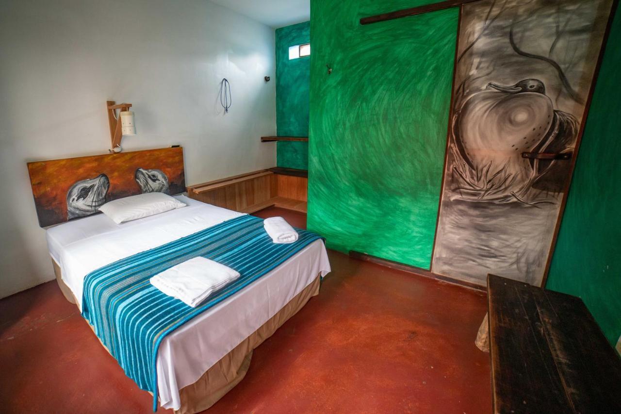 Galapagos Morning Glory Hostel Puerto Ayora  Bagian luar foto