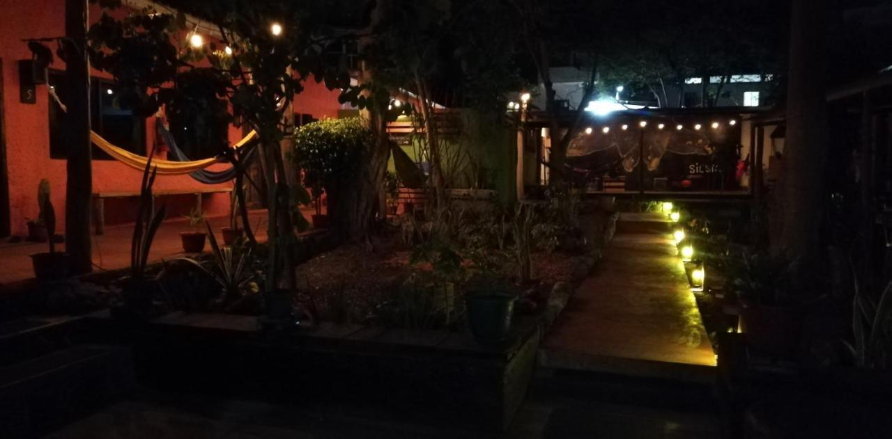 Galapagos Morning Glory Hostel Puerto Ayora  Bagian luar foto