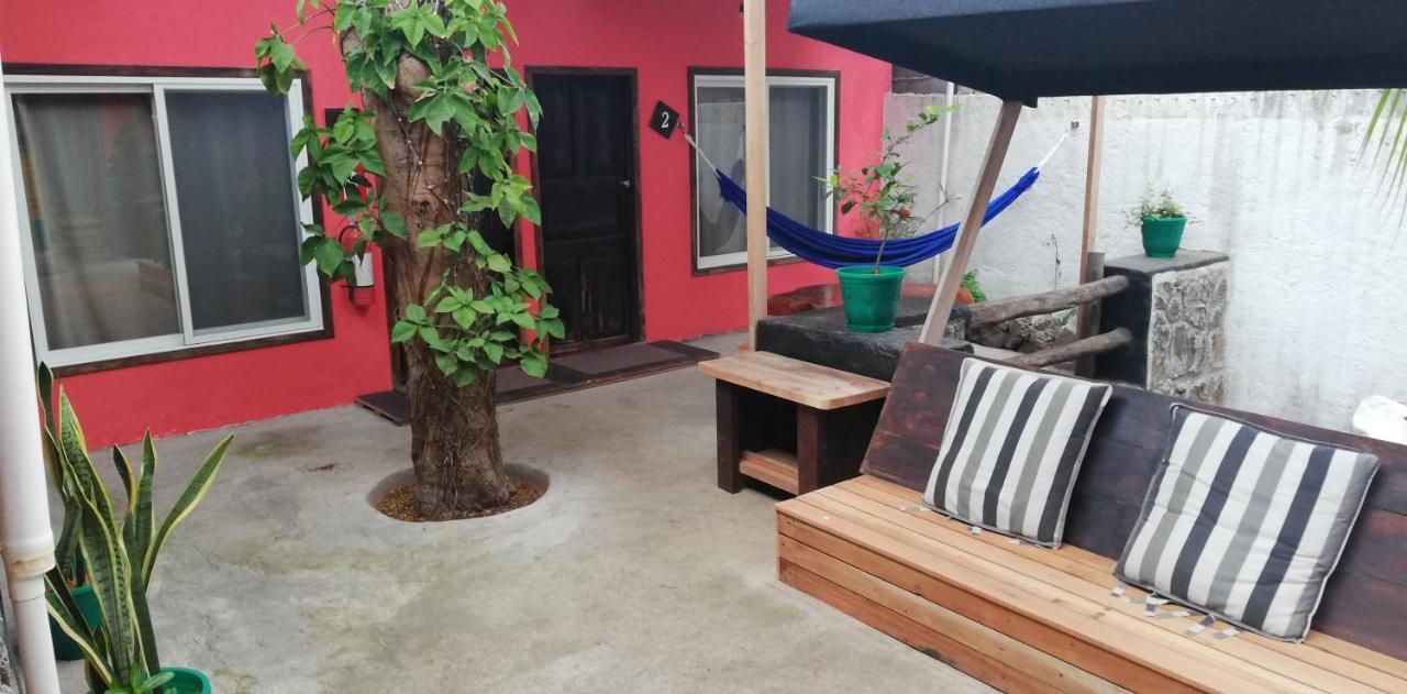 Galapagos Morning Glory Hostel Puerto Ayora  Bagian luar foto